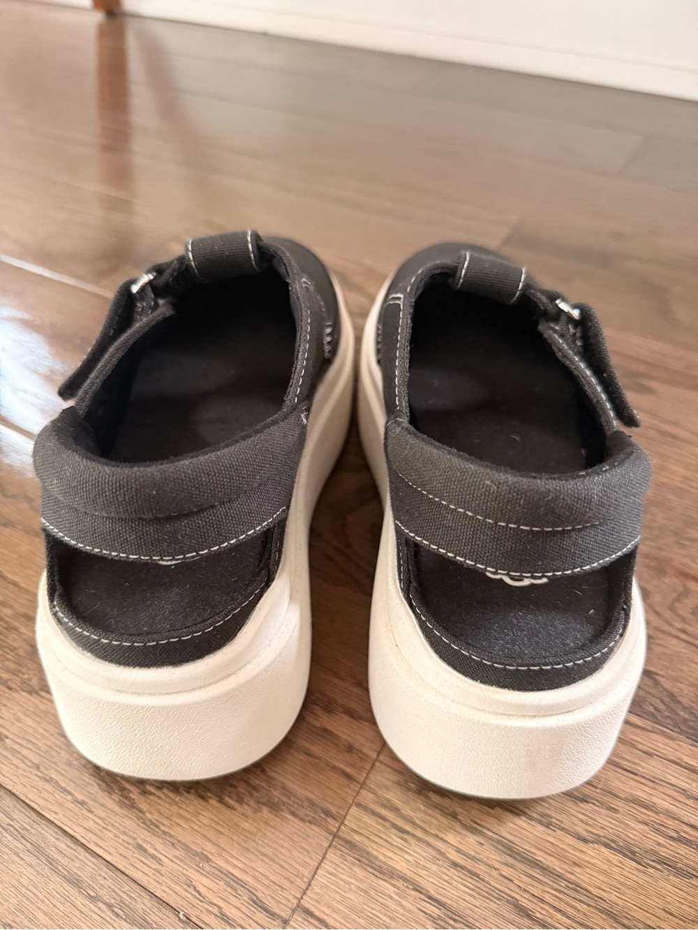 UGG Black Canvas Mary Jane Platform Clogs with Gum Sole - Picture 3 of 9